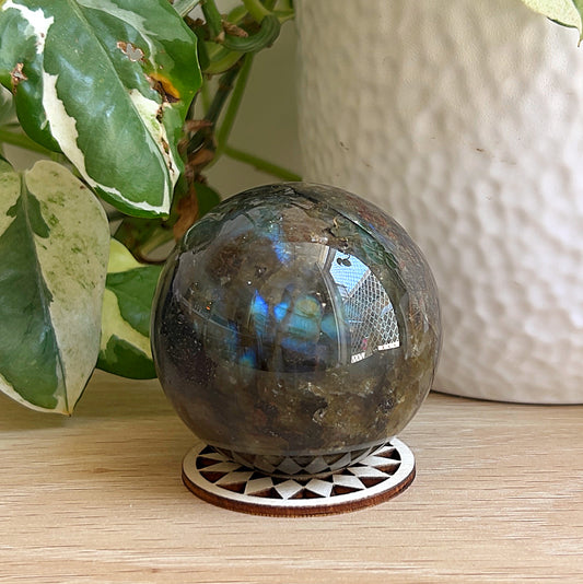 Labradorite Polished Sphere – 5.5cm